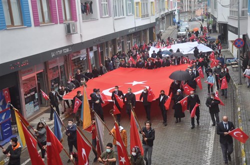 29 Ekim Cumhuriyet Bayramı'nın 98. Yıldönömü İlçemizde Coşkuyla Kutlandı